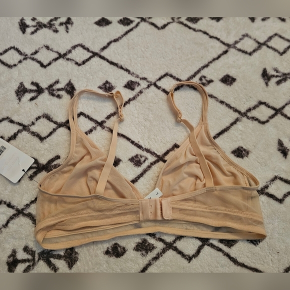 Lively The Mesh Trim 2.0 Wireless Bra - Toasted Almond - Picture 4 of 5